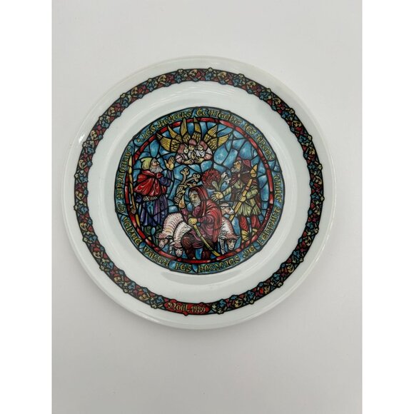 Vintage Limoges Porcelain Plate Noel Vitrail 1989 Collectible - Picture 1 of 2